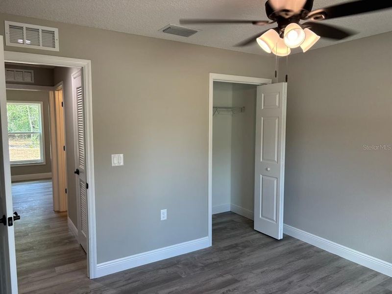 Spacious, unfurnished interior of a new home in , Dunnellon (Image 27).