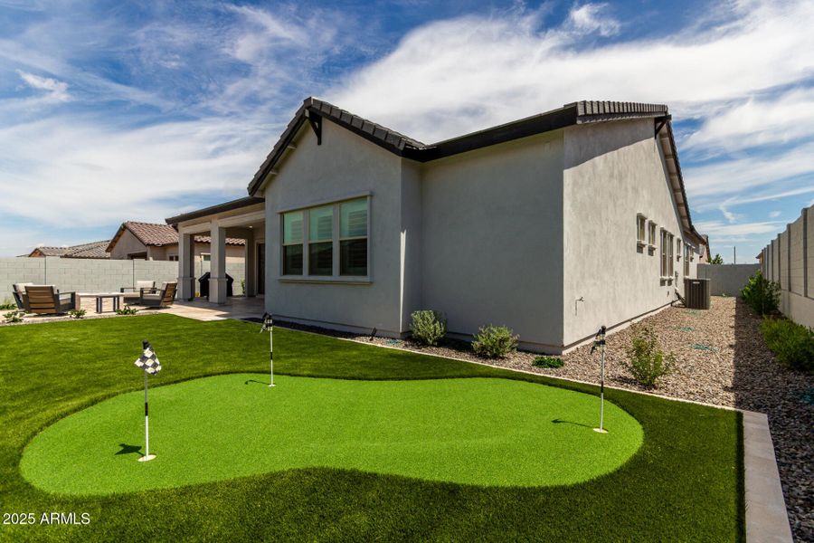Putting Green Oasis Putting Green Oasis