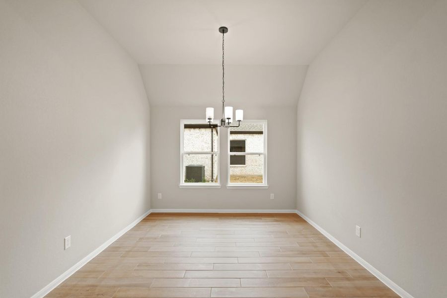 Elegant dining room (*Photo not of actual home and used for illustration purposes only.)