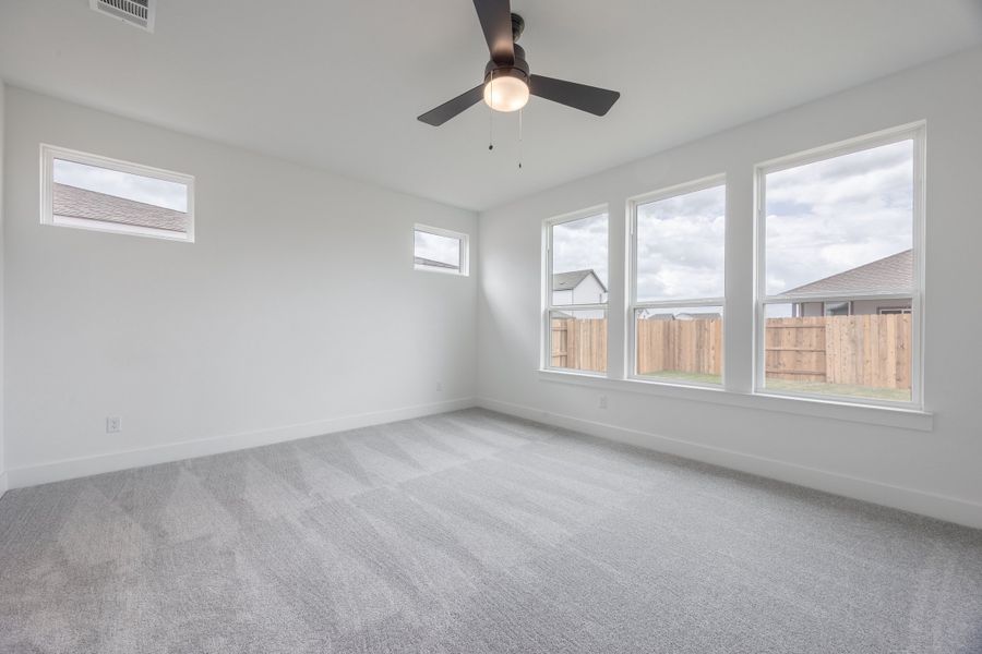 Spacious, unfurnished interior of a new home in Sage Collection – Freedom at Anthem, Kyle (Image 9).