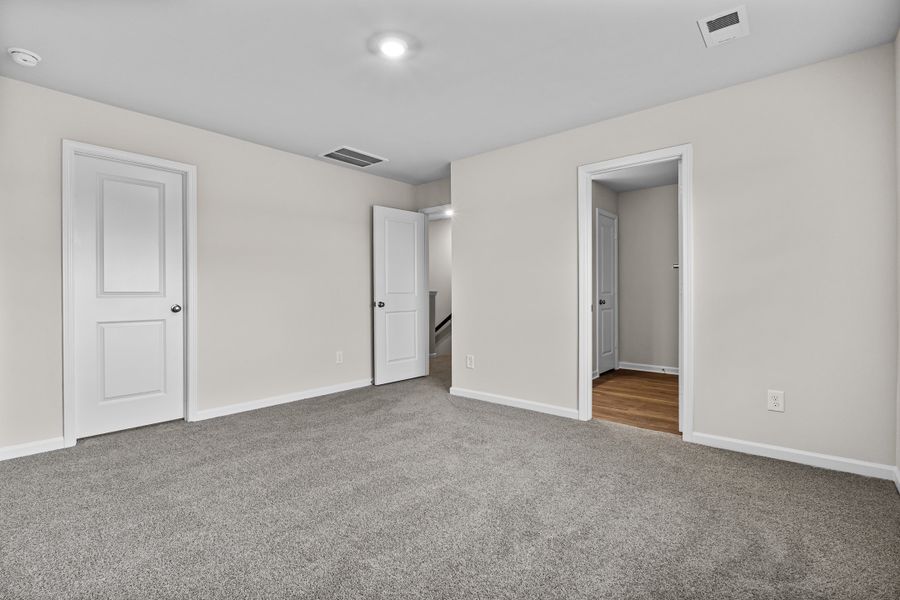 Spacious, unfurnished interior of a new home in South Lake Commons, Lexington (Image 18).