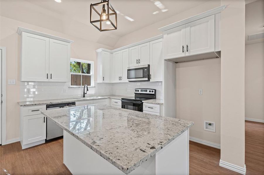 Furnished interior view inside a new home in , Mineral Wells (Image 12).