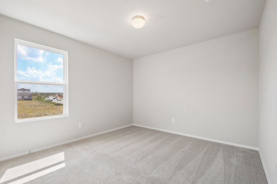Spacious, unfurnished interior of a new home in Cloverleaf, Austin (Image 22).