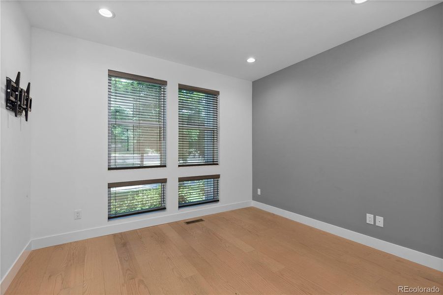 Spacious, unfurnished interior of a new home in , Denver (Image 23).