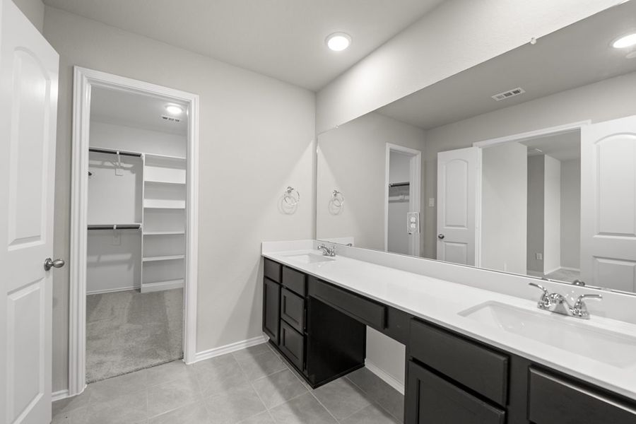 Furnished interior view inside a new home in Sierra Vista Townhomes, Rosharon (Image 6).