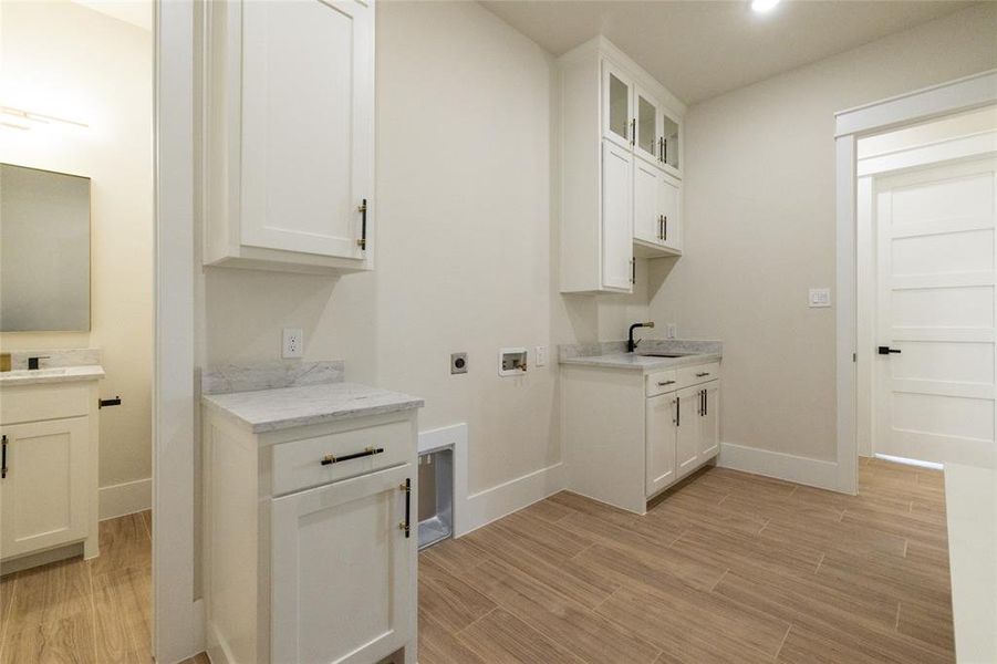 Furnished interior view inside a new home in , Granbury (Image 18).