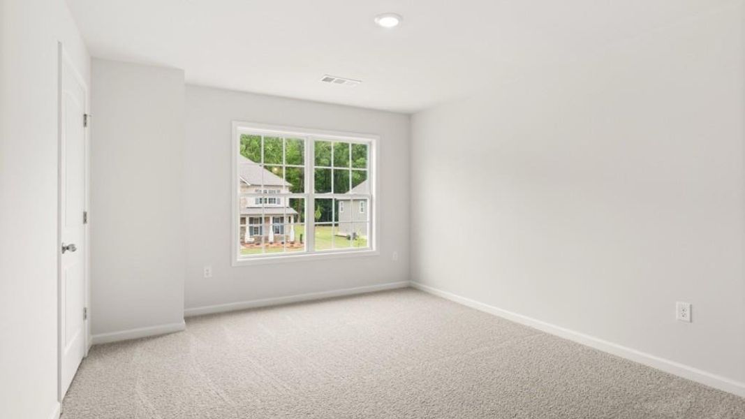 Spacious, unfurnished interior of a new home in Haven Abbey, Cumming (Image 20).
