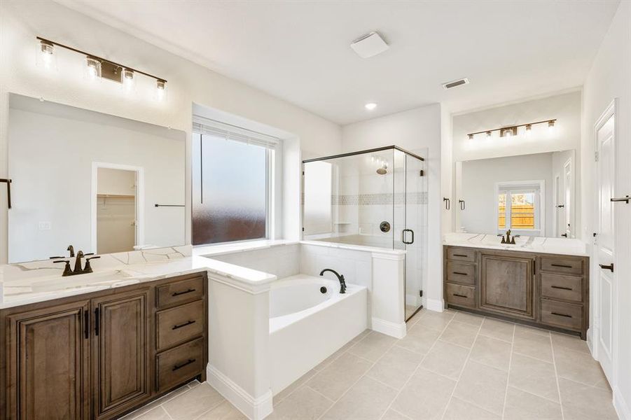 Furnished interior view inside a new home in Glenwood Meadows, Argyle (Image 8). Furnished interior view inside a new home in Glenwood Meadows, Argyle (Image 8).