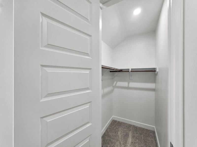 Spacious, unfurnished interior of a new home in Artavia, Conroe (Image 27).