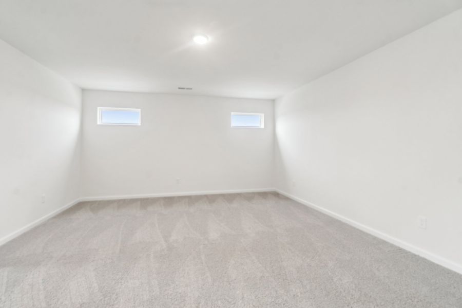 Spacious, unfurnished interior of a new home in Portrait Hills, Aiken (Image 10).