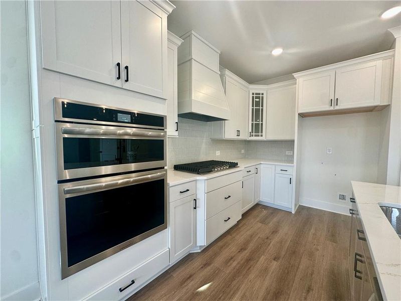 Furnished interior view inside a new home in Twin Lakes, Hoschton (Image 9).