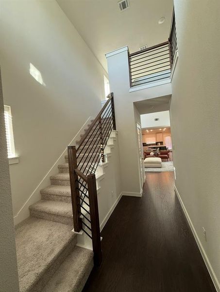 Spacious, unfurnished interior of a new home in , Garland (Image 14).