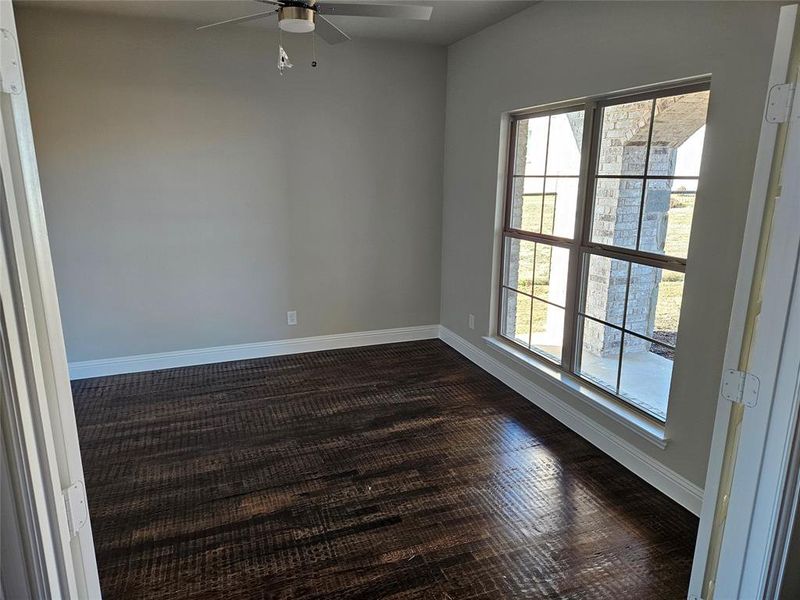 Spacious, unfurnished interior of a new home in Pecan Grove, Whitesboro (Image 23).
