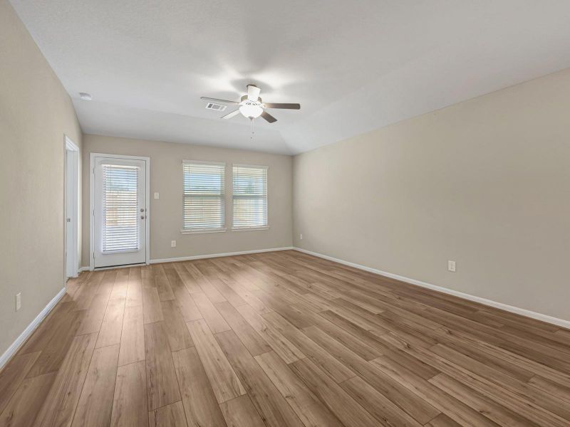 Spacious, unfurnished interior of a new home in Montgomery Oaks - Premier, Conroe (Image 15). Spacious, unfurnished interior of a new home in Montgomery Oaks - Premier, Conroe (Image 15).