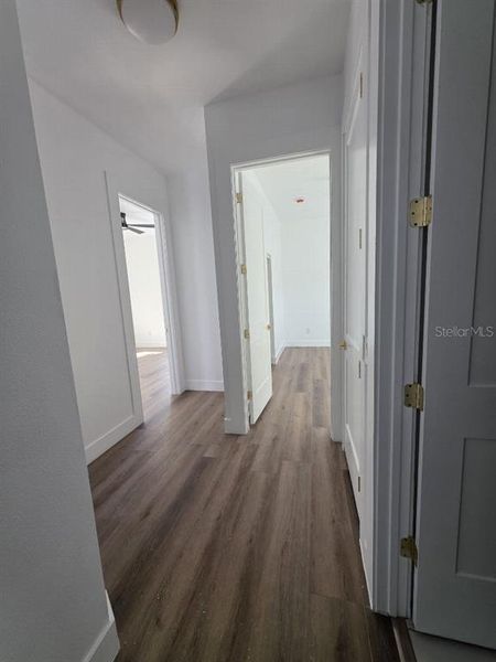 Spacious, unfurnished interior of a new home in , Seminole (Image 23).