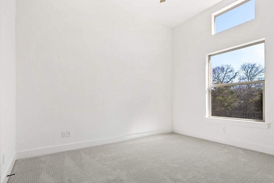 Spacious, unfurnished interior of a new home in Cottonwood Creek, Rowlett (Image 23).