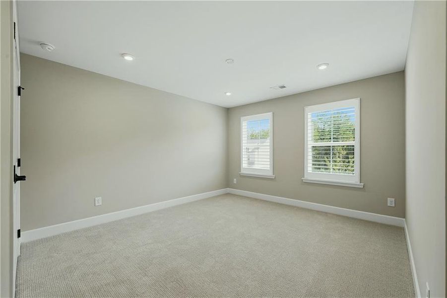 Spacious, unfurnished interior of a new home in , Atlanta (Image 22).
