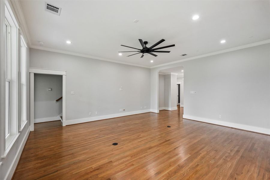 Spacious, unfurnished interior of a new home in , Houston (Image 23).