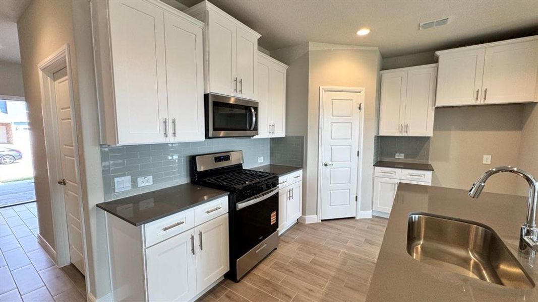 Furnished interior view inside a new home in Rock Creek Ranch, Fort Worth (Image 9).