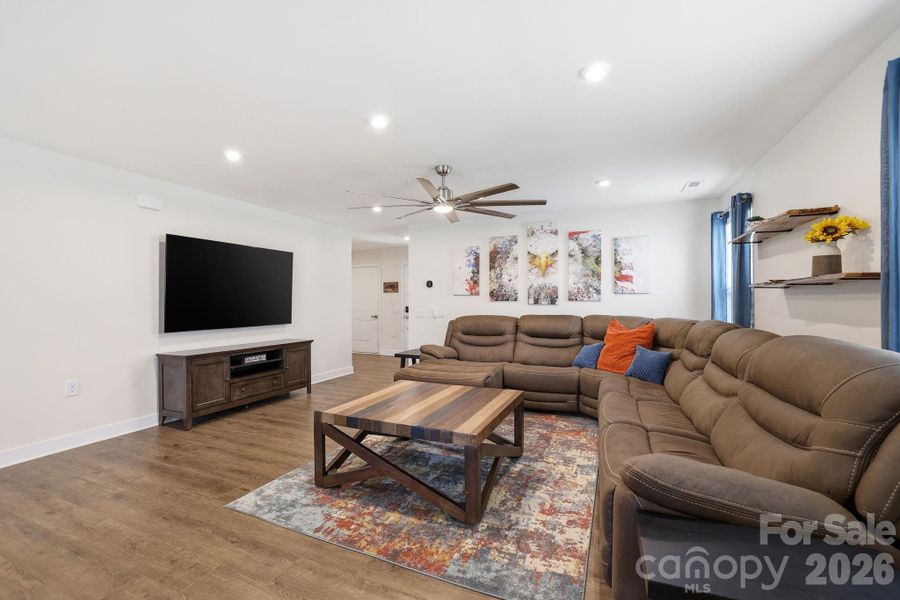 Furnished interior view inside a new home in Basildon, Lancaster (Image 8).