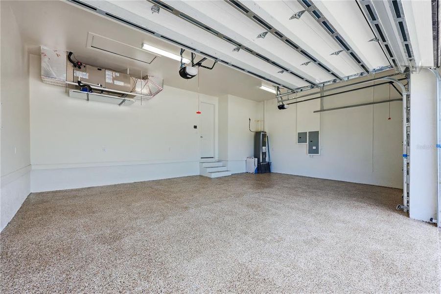 Spacious, unfurnished interior of a new home in , Port Charlotte (Image 27).