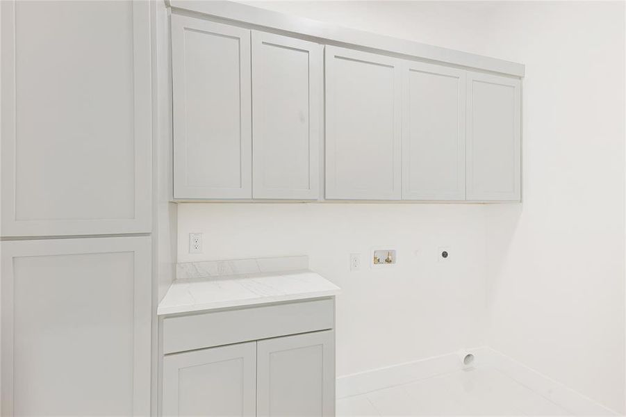 Furnished interior view inside a new home in , Kennedale (Image 11).