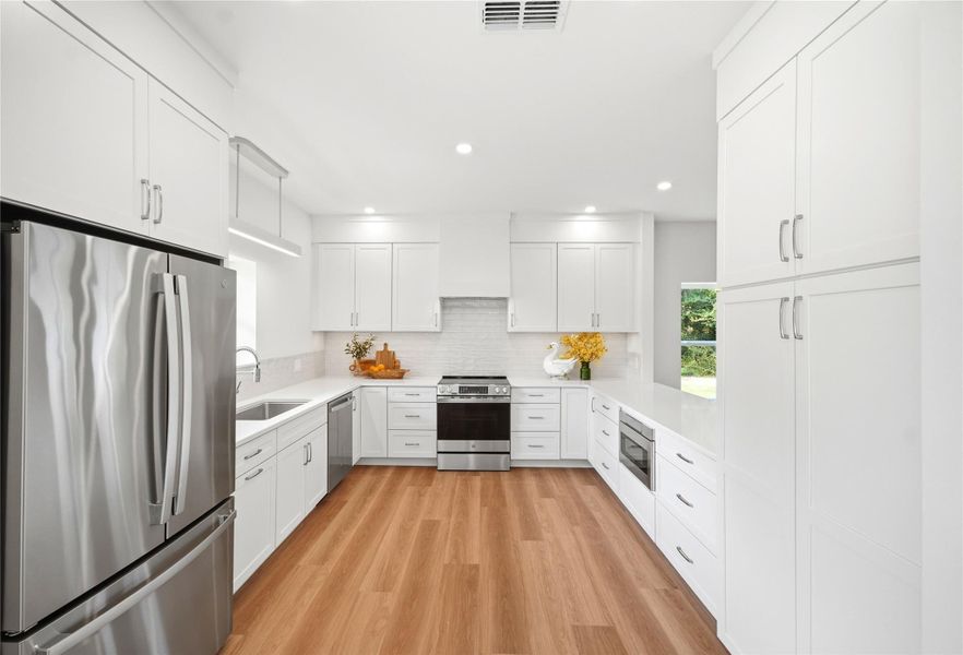 Furnished interior view inside a new home in , Frankston (Image 17).