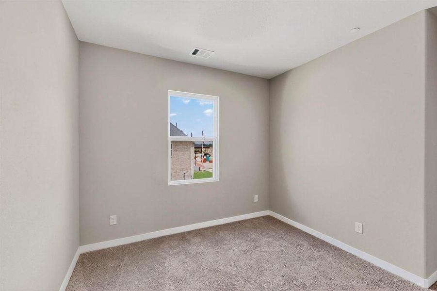 Spacious, unfurnished interior of a new home in Solterra Texas, Mesquite (Image 18).