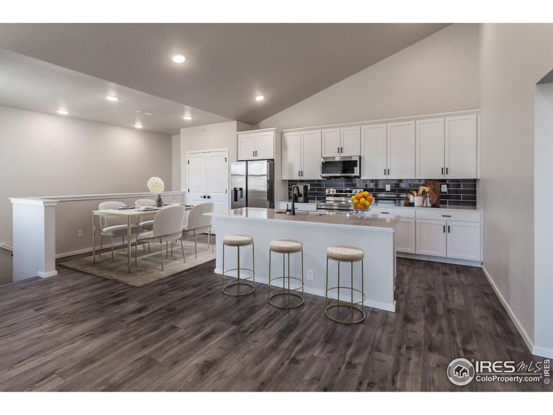 kitchen w/ virtual staging