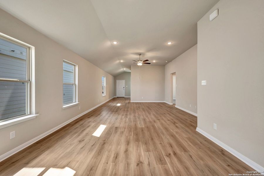 Spacious, unfurnished interior of a new home in Park Place, New Braunfels (Image 18).