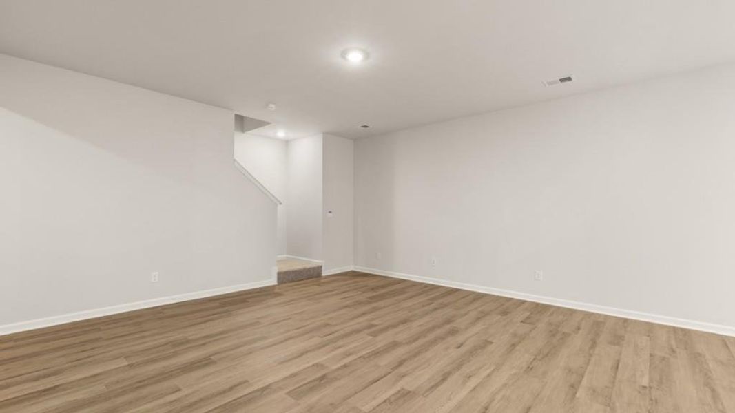 Spacious, unfurnished interior of a new home in Carlton, Douglasville (Image 11).