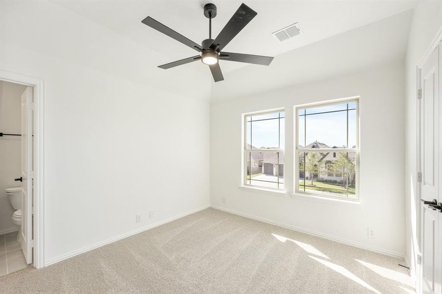 Spacious, unfurnished interior of a new home in Abe's Landing, Granbury (Image 25). Spacious, unfurnished interior of a new home in Abe's Landing, Granbury (Image 25).