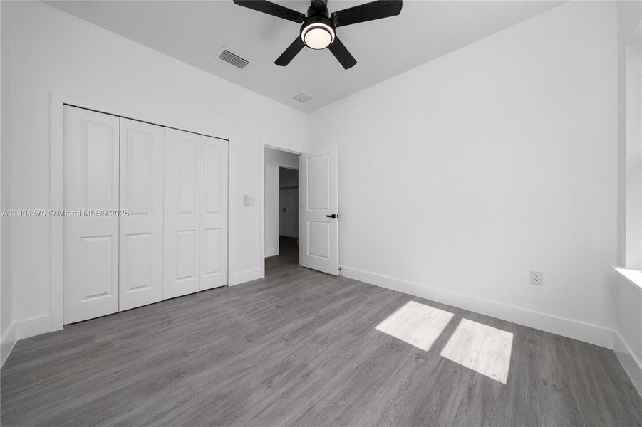 Spacious, unfurnished interior of a new home in , Palm Bay (Image 20).