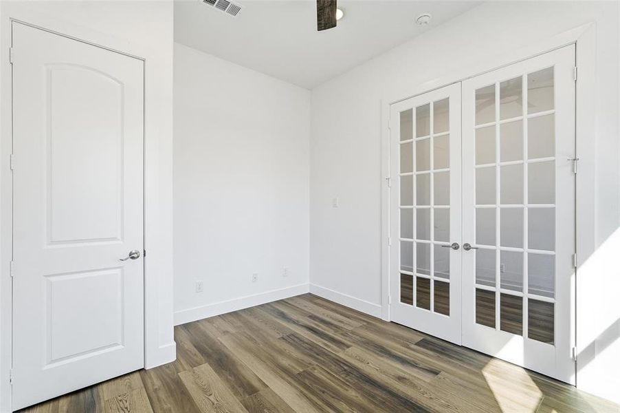 4th bedroom or office/flex space