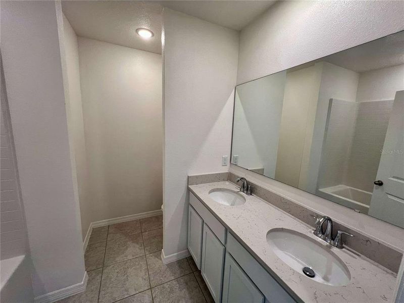 Furnished interior view inside a new home in Villamar, Winter Haven (Image 8).