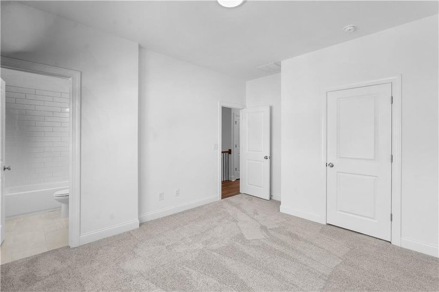 Spacious, unfurnished interior of a new home in Evanshire Townhomes, Duluth (Image 37).