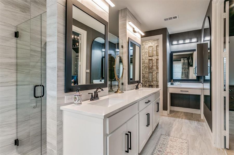 Furnished interior view inside a new home in Grand Braniff Park, Irving (Image 6).