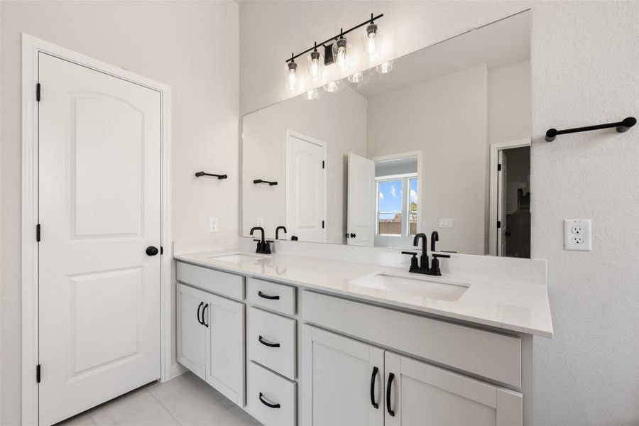 Furnished interior view inside a new home in Berry Creek Highlands, Georgetown (Image 7).