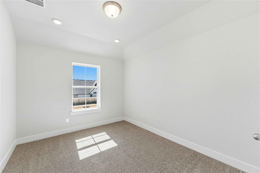 Spacious, unfurnished interior of a new home in Valencia, Manvel (Image 19). Spacious, unfurnished interior of a new home in Valencia, Manvel (Image 19).