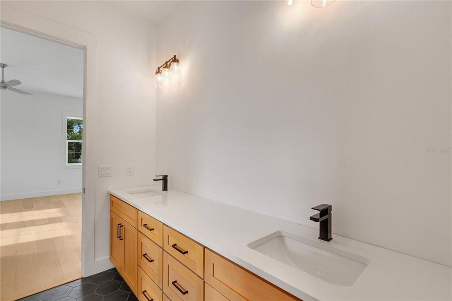 Jack and Jill Bath Jack and Jill Bath