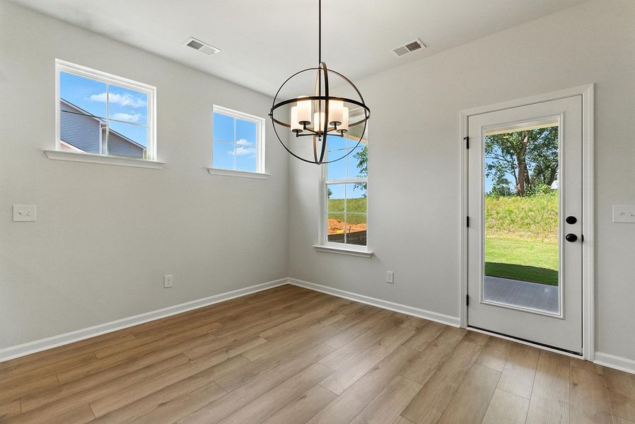 Spacious, unfurnished interior of a new home in Landmark Commons, Boiling Springs (Image 22).