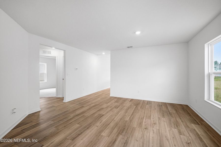 Spacious, unfurnished interior of a new home in Westport Landing, Jacksonville (Image 28).