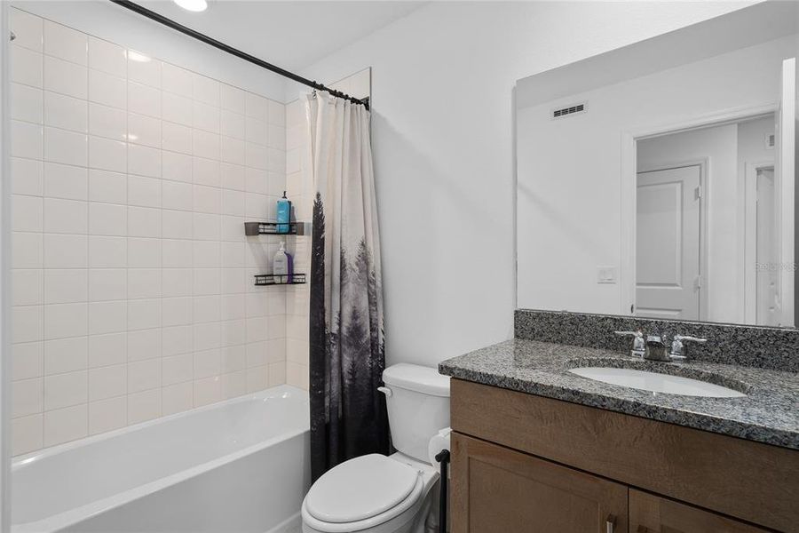 Furnished interior view inside a new home in Aulin Square, Oviedo (Image 30).