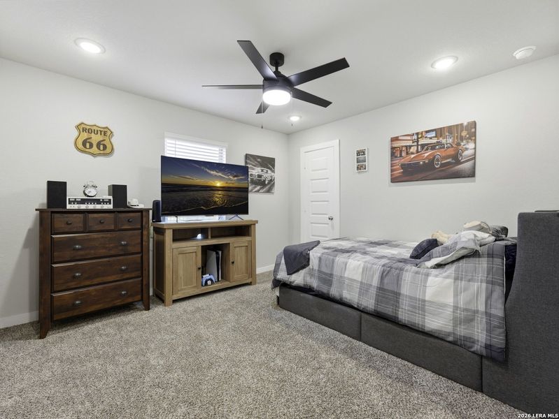Furnished interior view inside a new home in Summer Hills, Atascosa (Image 28).
