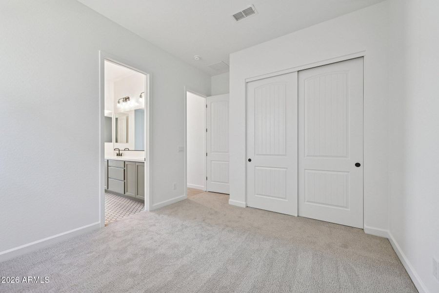 28-web-or-mls-E Saddle Way-S0902-028