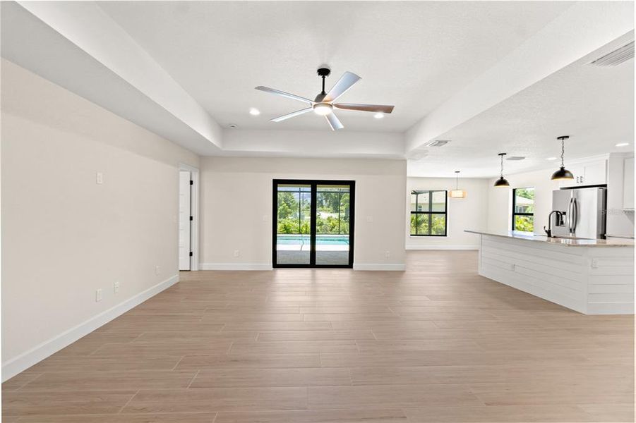 Spacious, unfurnished interior of a new home in , Rotonda West (Image 18).