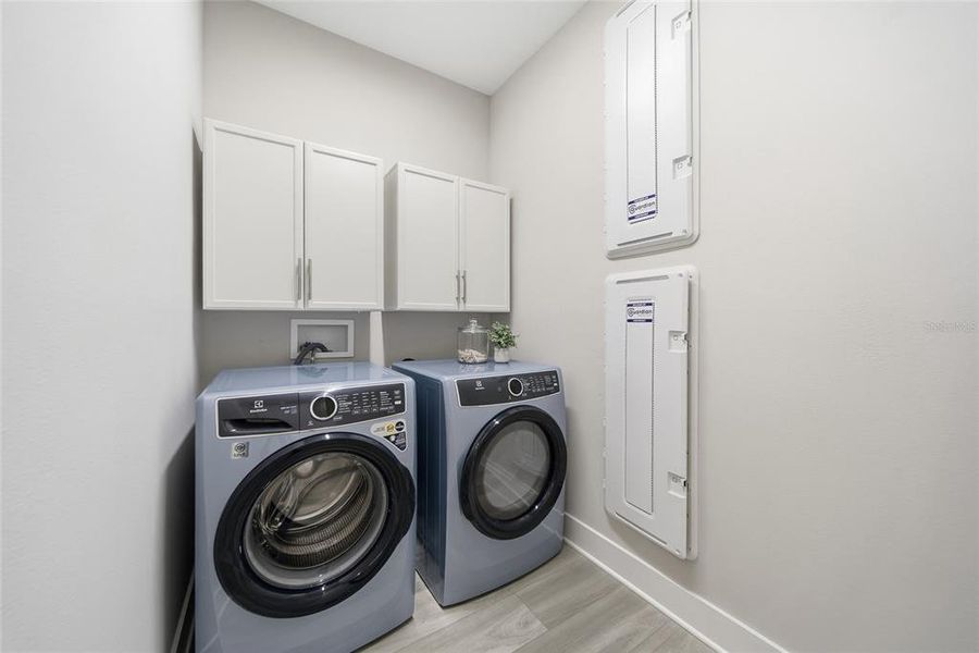 Furnished interior view inside a new home in , Wesley Chapel (Image 15).