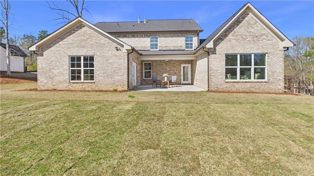 Exterior details and patio area of a home in , Atlanta (Image 4).