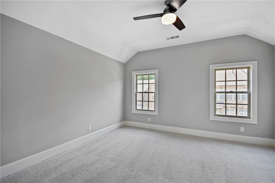 Spacious, unfurnished interior of a new home in Laurel View, Suwanee (Image 25).