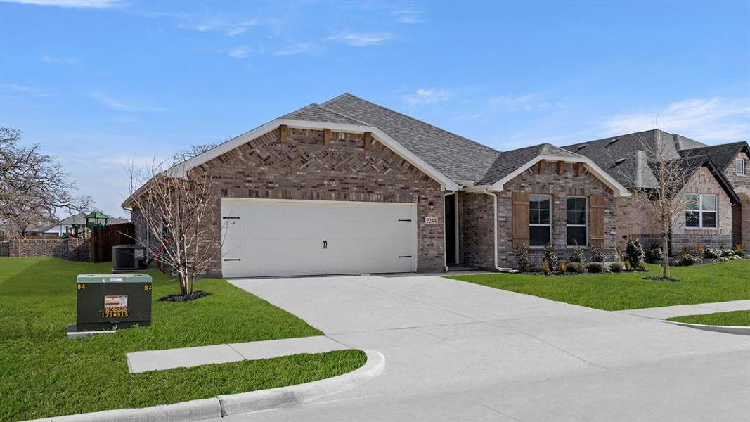 03. 2244 Sesaro - Front (3)